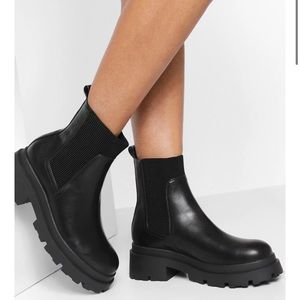 Chunky sole Chelsea boot